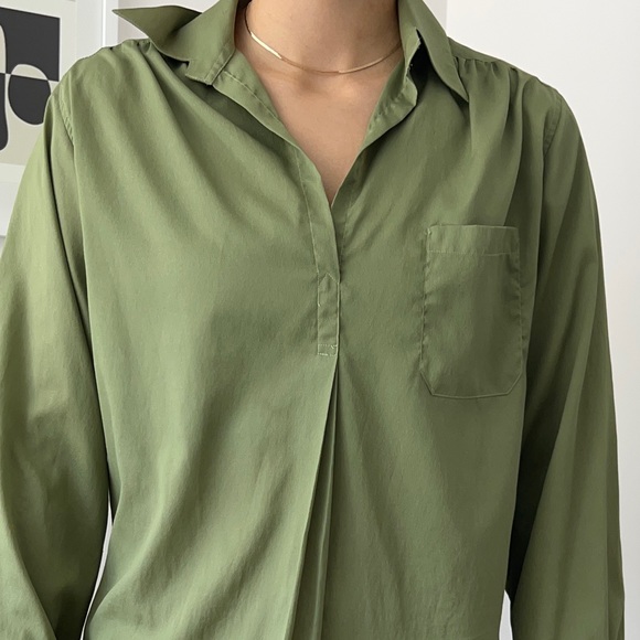 Vintage Green button up - Picture 11 of 14